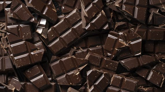Perbedaan Couverture Chocolate dan Compound Chocolate: Panduan Lengkap untuk UMKM